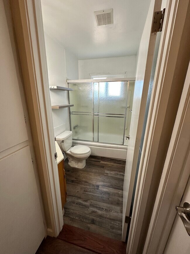 Building Photo - 8910 Lilly Dr