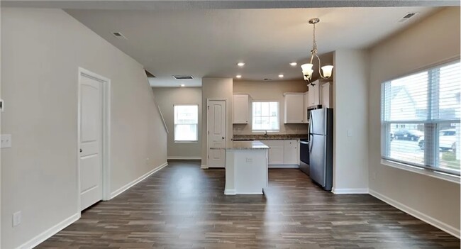 Dining Room - 210 Chandler Ct