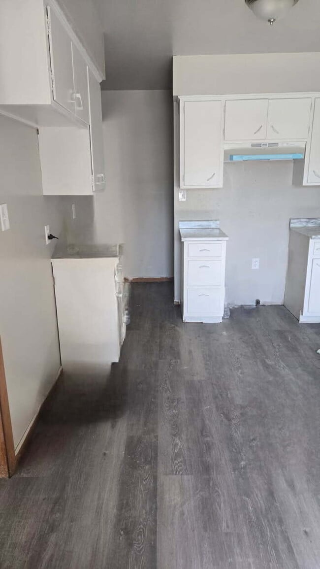 Building Photo - Newly Rehabbed home