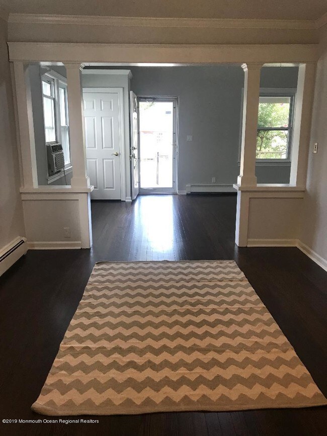 Foto del edificio - 31 De Normandie Ave