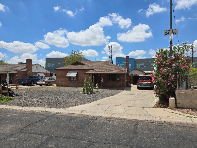 Primary Photo - 5122 N 24th Ave