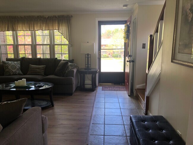 Living Rm - 29 Scotty Hollow Dr