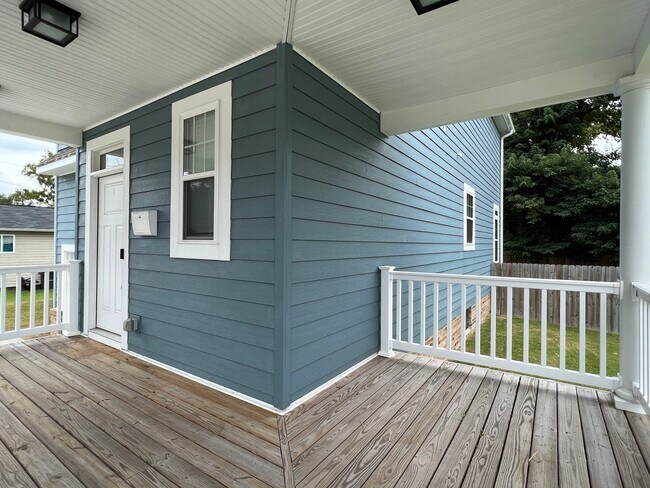 Building Photo - Single Family Home in Hampton
