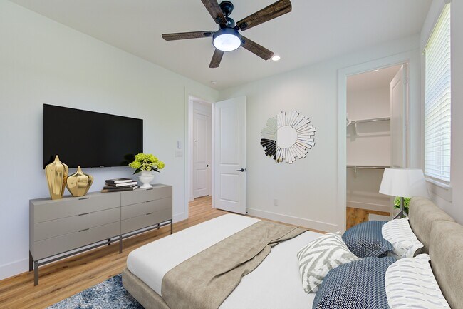 Building Photo - 2710 Noble St