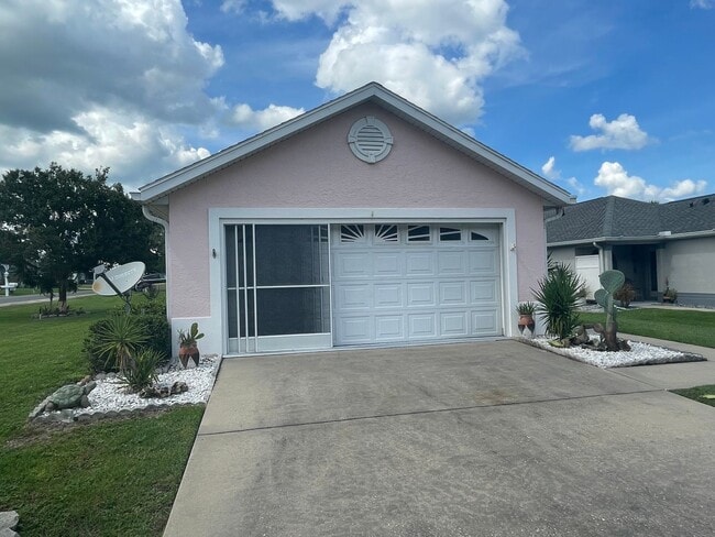 Building Photo - Charming 2BR/2BA Home in Ocala Palms – Golf Course Community Living!