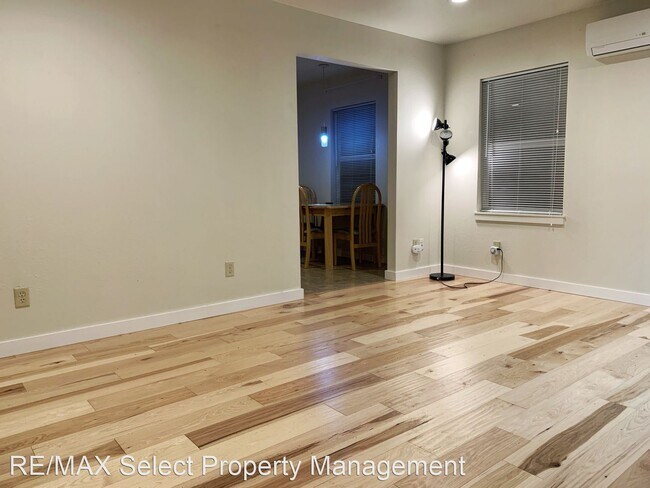 Foto del edificio - 2 br, 1 bath House - 7002 S 128th St