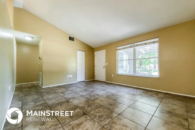 Building Photo - 7103 Wentworth Way