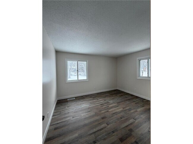 Foto del edificio - 16563 Fishing Ave