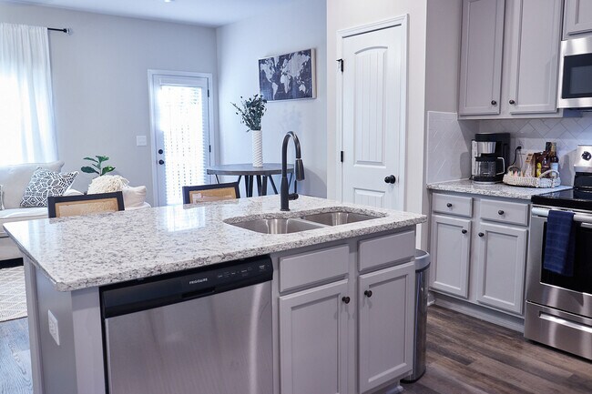 Building Photo - 2994 Bayrose Cir