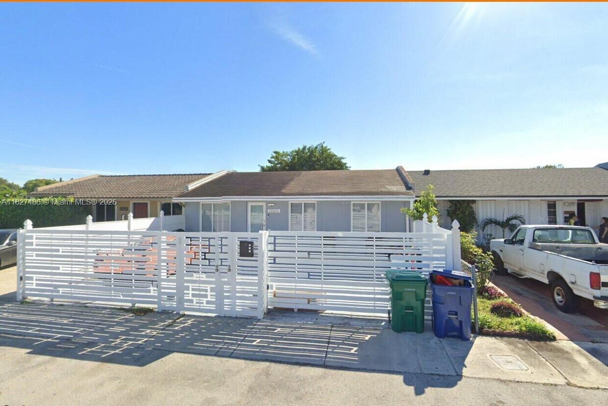 Primary Photo - 13006 SW 47th Ter