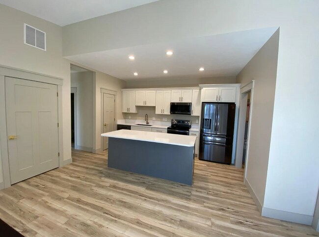 Foto del edificio - 8898 Austin Ct
