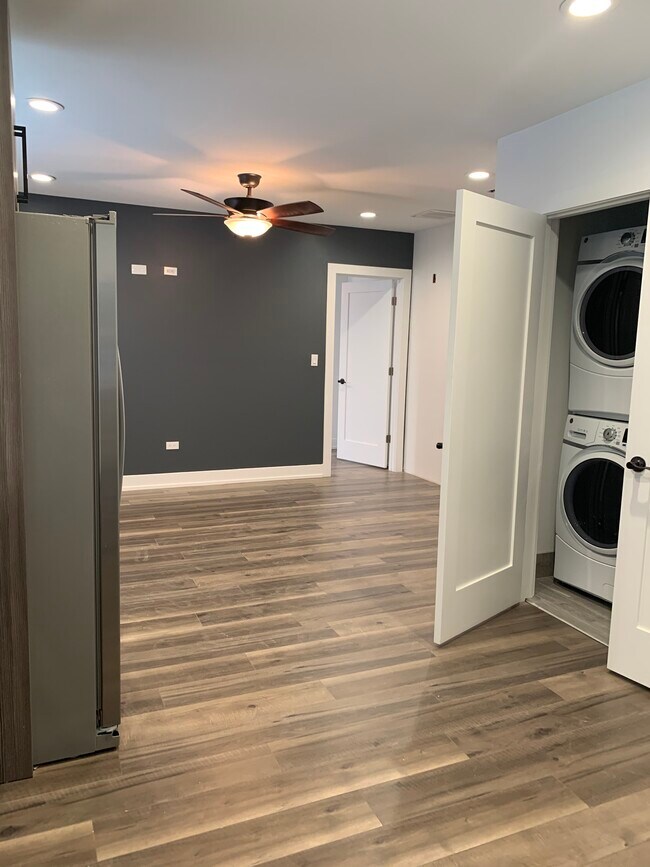 Building Photo - 4716 Main St