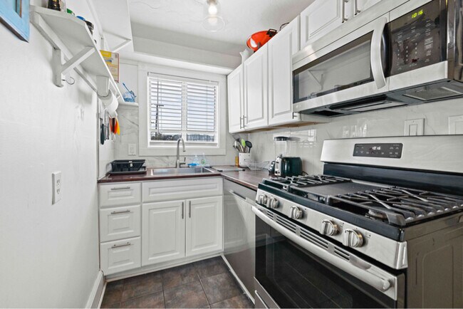 Foto del edificio - 9716 11th Bay St