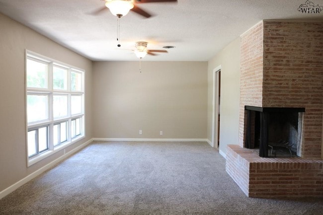 Building Photo - 4703 Nursery St