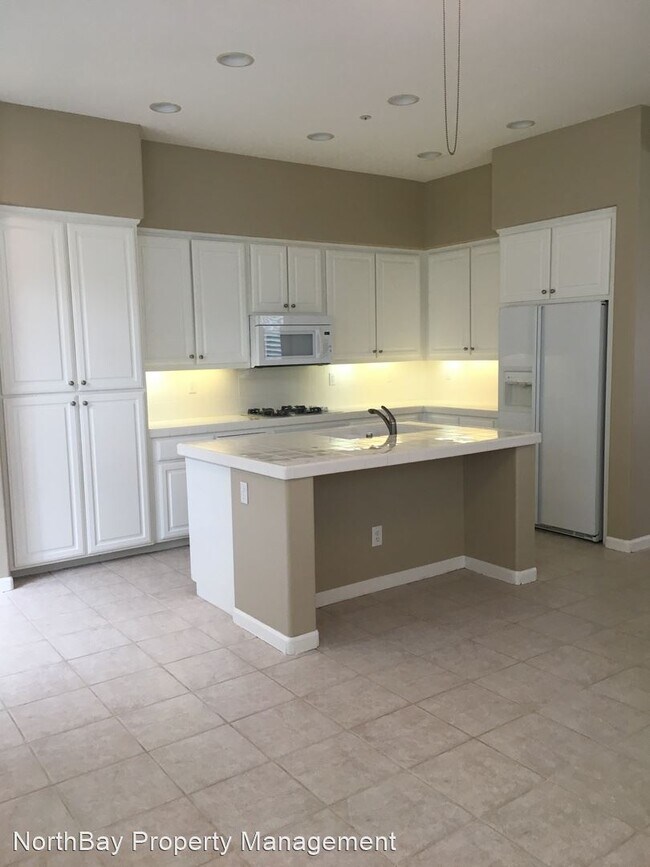 Building Photo - 3 br, 2 bath House - 8031 Mainsail Dr