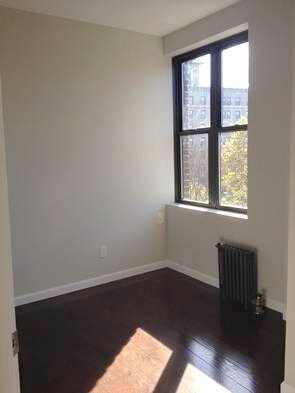 Foto del edificio - 820 Riverside Dr