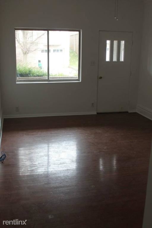 Building Photo - 118 5th St