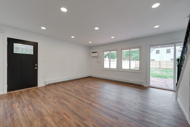 Building Photo - 47 Sandpiper Ln