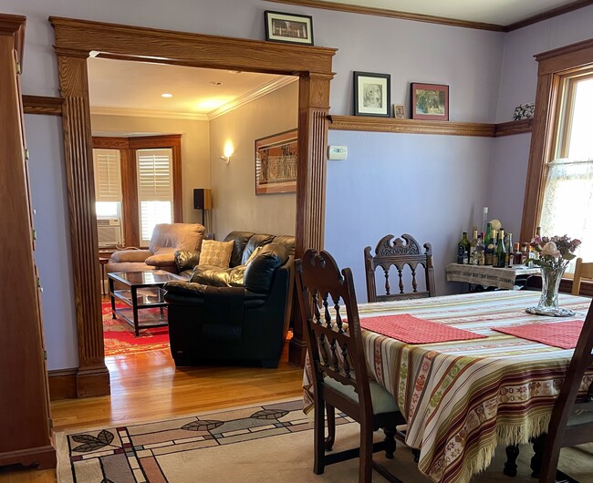 LivingRm/Dining - 25 Marion Rd