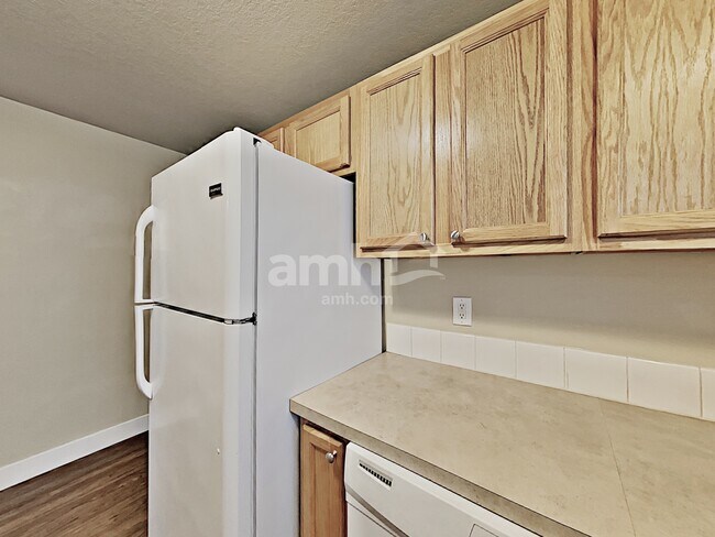 Building Photo - 16989 SW Cashew Way