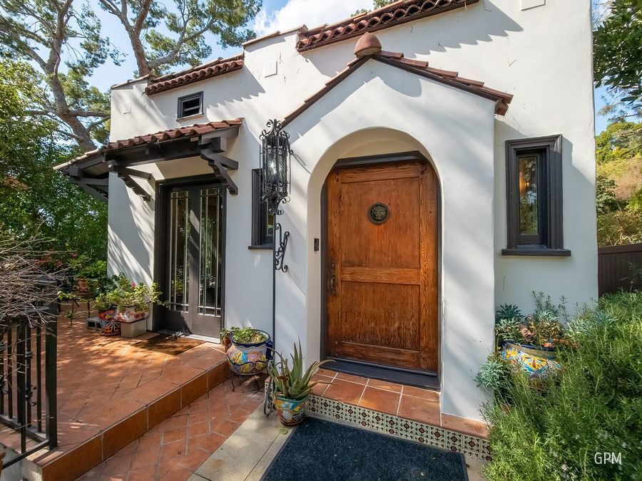Foto principal - Step into Timeless Elegance!
