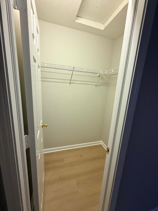 Foto del edificio - 4761 Kelvington Dr