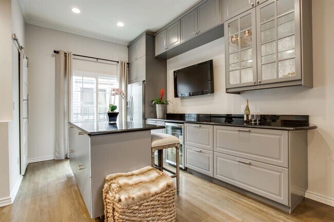 Foto del edificio - 4002 Holland Ave