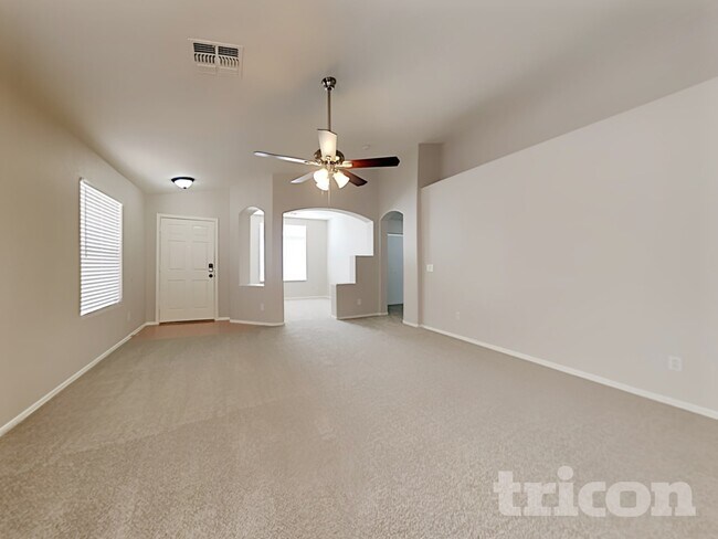 Foto del edificio - 14336 N 154th Ln