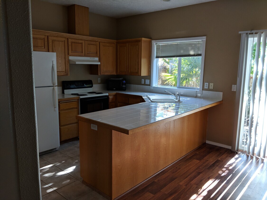 Foto del edificio - 4913 49th Ave NE