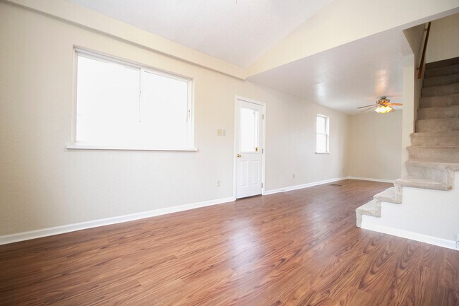 Foto del edificio - 6910 Brint Rd