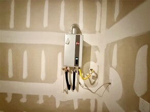 Building Photo - 405 Magnolia Ln