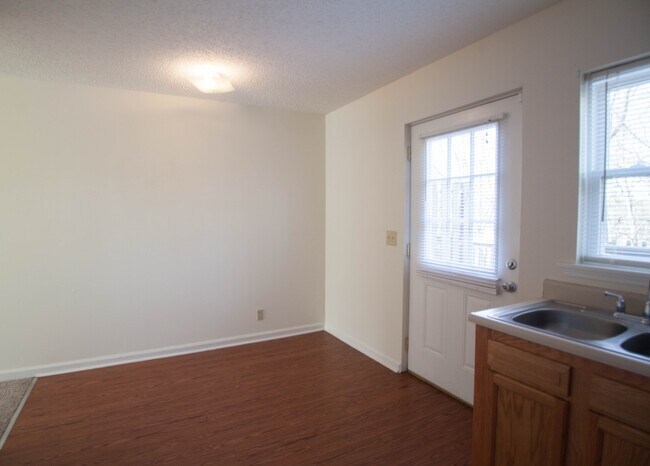 Building Photo - 7232 Old Harding Pike