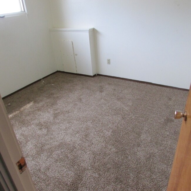 Building Photo - 1120 10th Ave NW