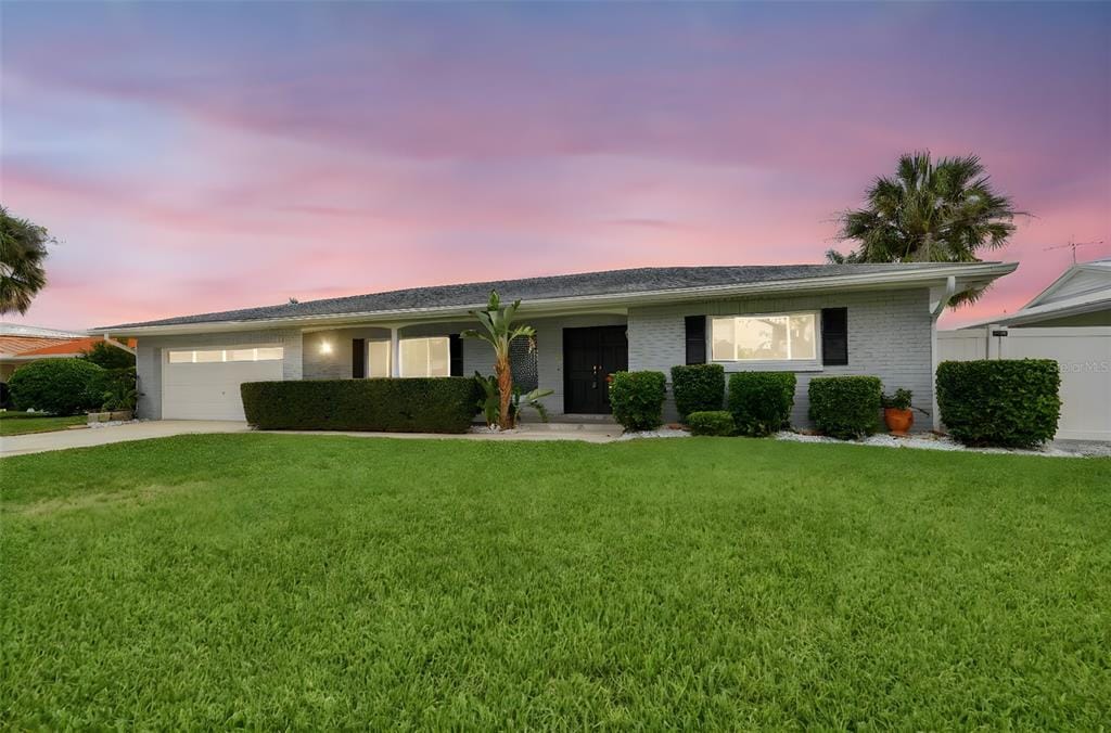Primary Photo - 3938 Versailles Dr