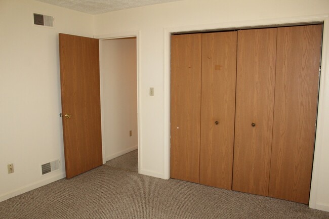 Building Photo - Single Family Home