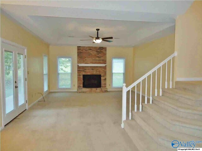 Foto del edificio - 722 Highland Dr