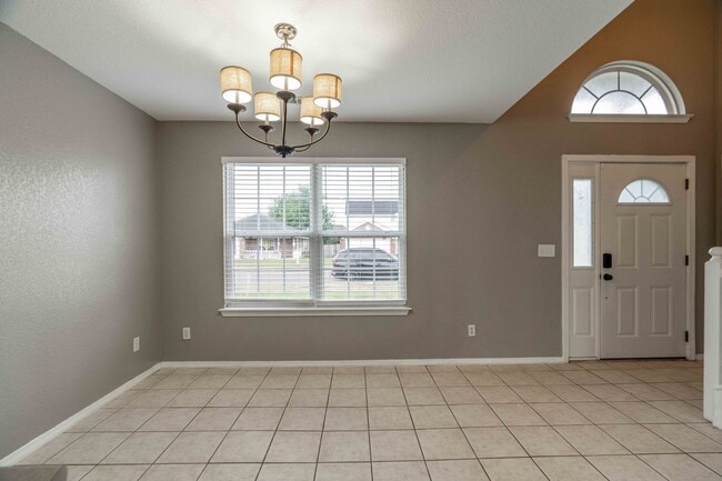 Building Photo - Spacious 3-Bedroom Home in Bentonville’s E...