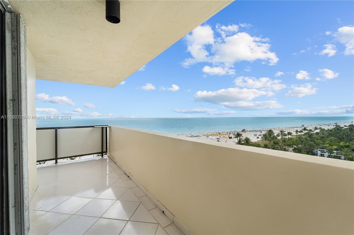 Foto principal - 1623 Collins Ave