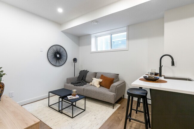 Building Photo - 7816-7104 104 Ave NW