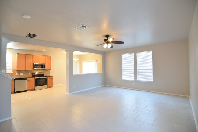 Foto del edificio - 1155 Lonesome Oak Drive