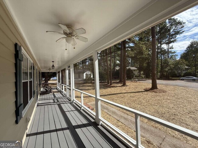 Building Photo - 361 Buck Ct