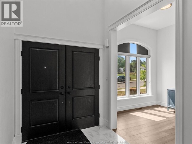 Building Photo - 93 Belleview Dr
