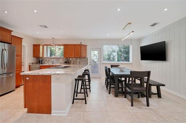 Foto del edificio - 60 SW 18th Terrace