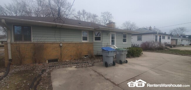 Foto del edificio - 10525 W Custer Ave