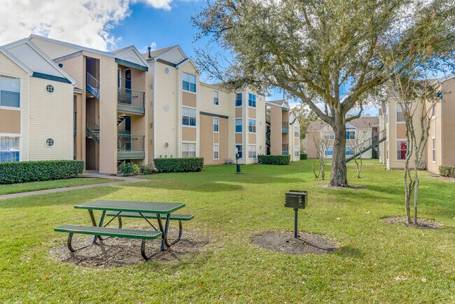 Foto del edificio - Academy at Waterford Lakes