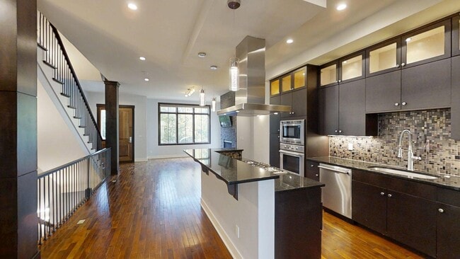 Photo - 350 Garfield St Townhome