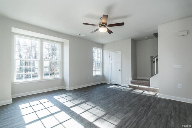 Foto del edificio - 1207 Bradburn Dr