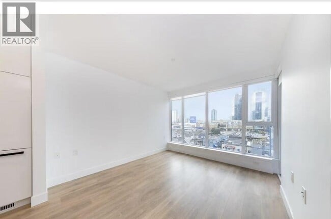 Photo du bâtiment - 4711 Hazel St