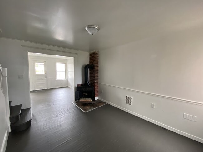 Foto del edificio - 909 E Philadelphia St