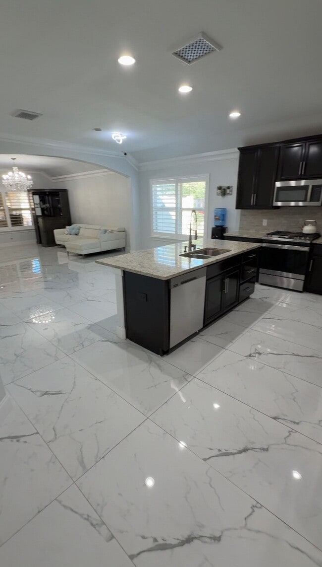 Building Photo - 1610 City Nights Wy